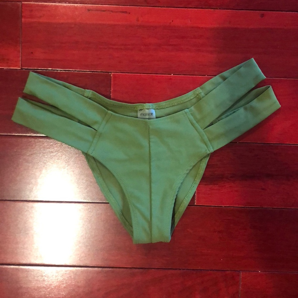 Montce bottoms